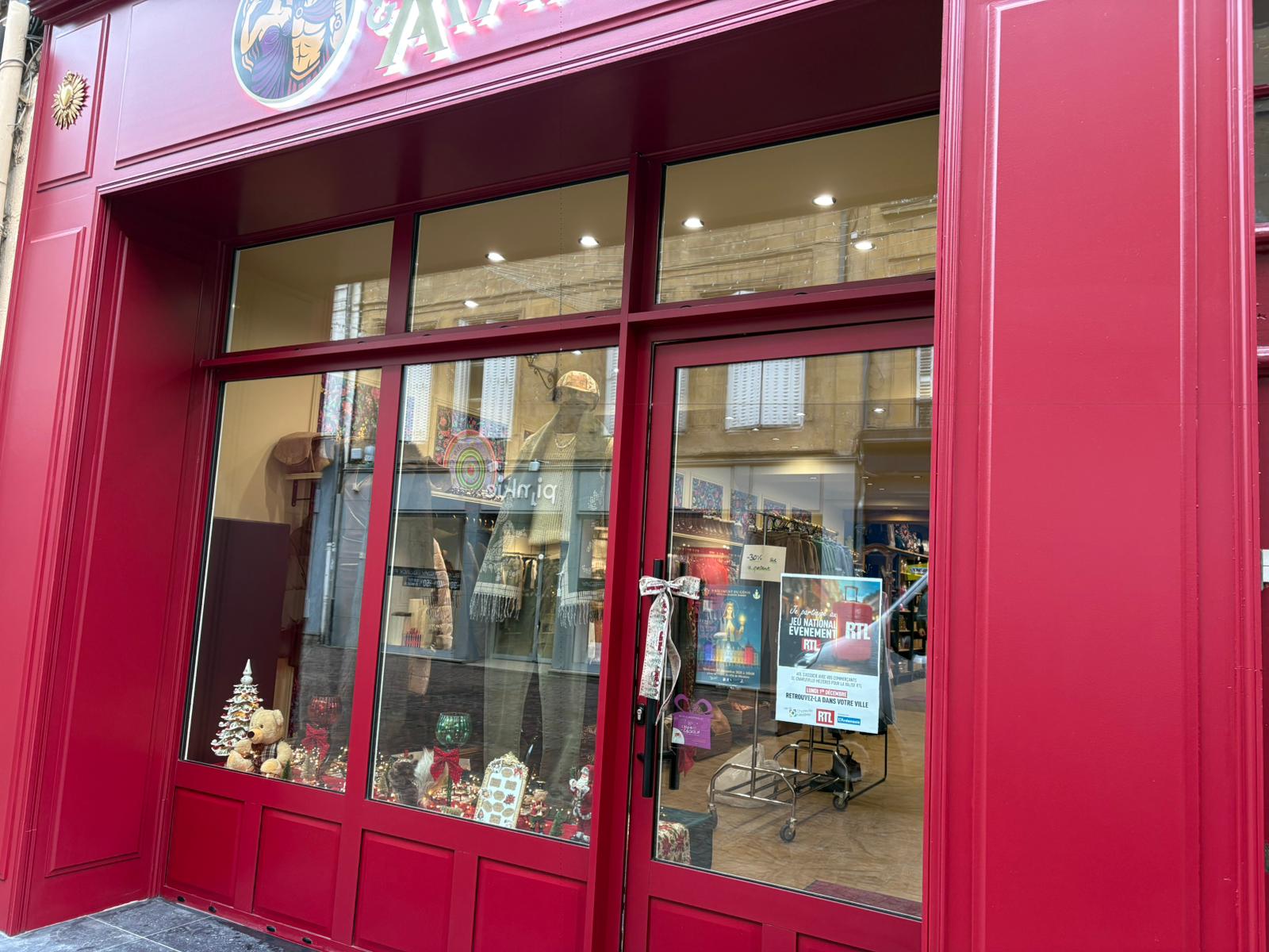 Grande baie vitrée propre après intervention